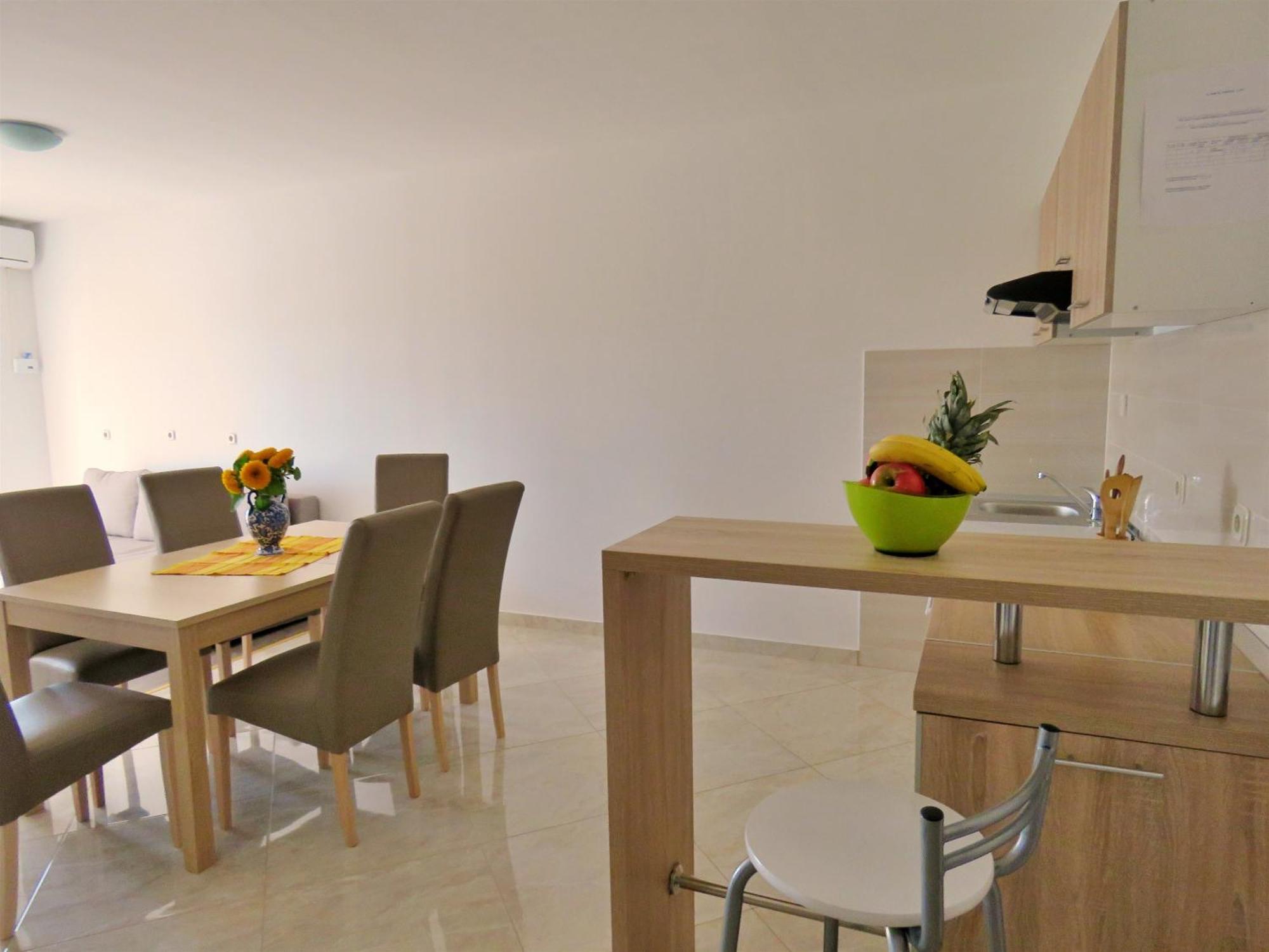 Apartments Zvone Omiš Quarto foto